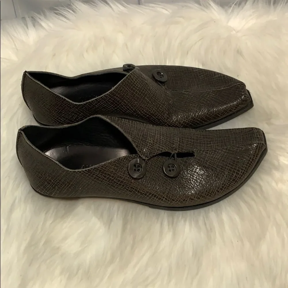 Cydwoq Two-Button‎ Gray Handmade Oxford NWOT 36.5/6
